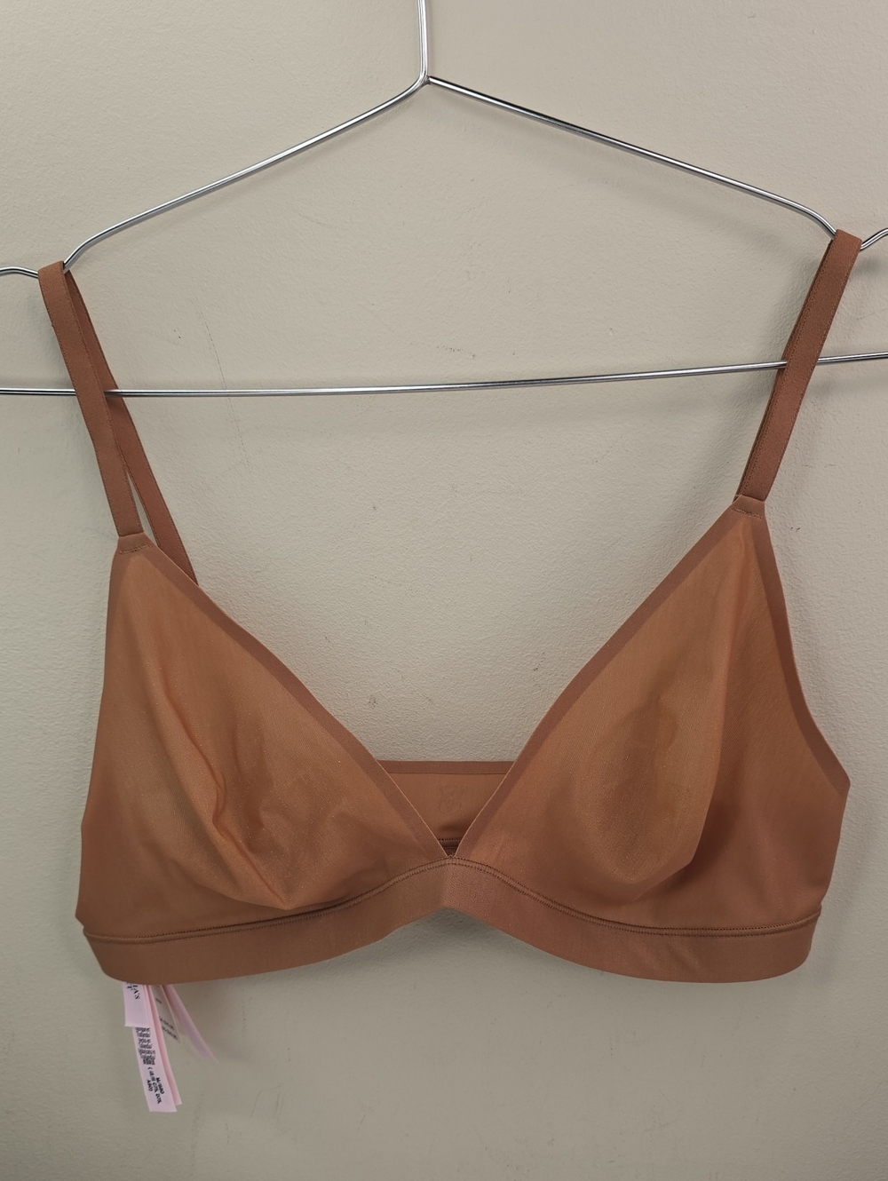 Victoria's Secret Shapewear by Victoria SheerSmoothing Bralette Sz Med NWT - Picture 3 of 9